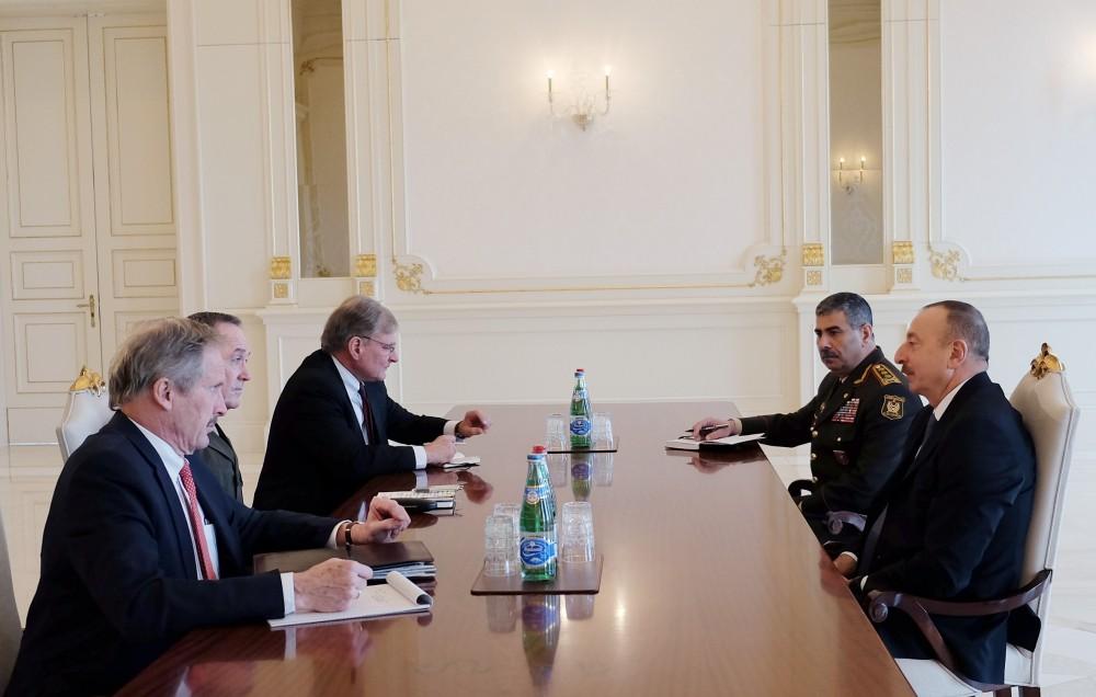 Президент Ильхам Алиев принял делегацию во главе с председателем Комитета начальников штабов ВС США