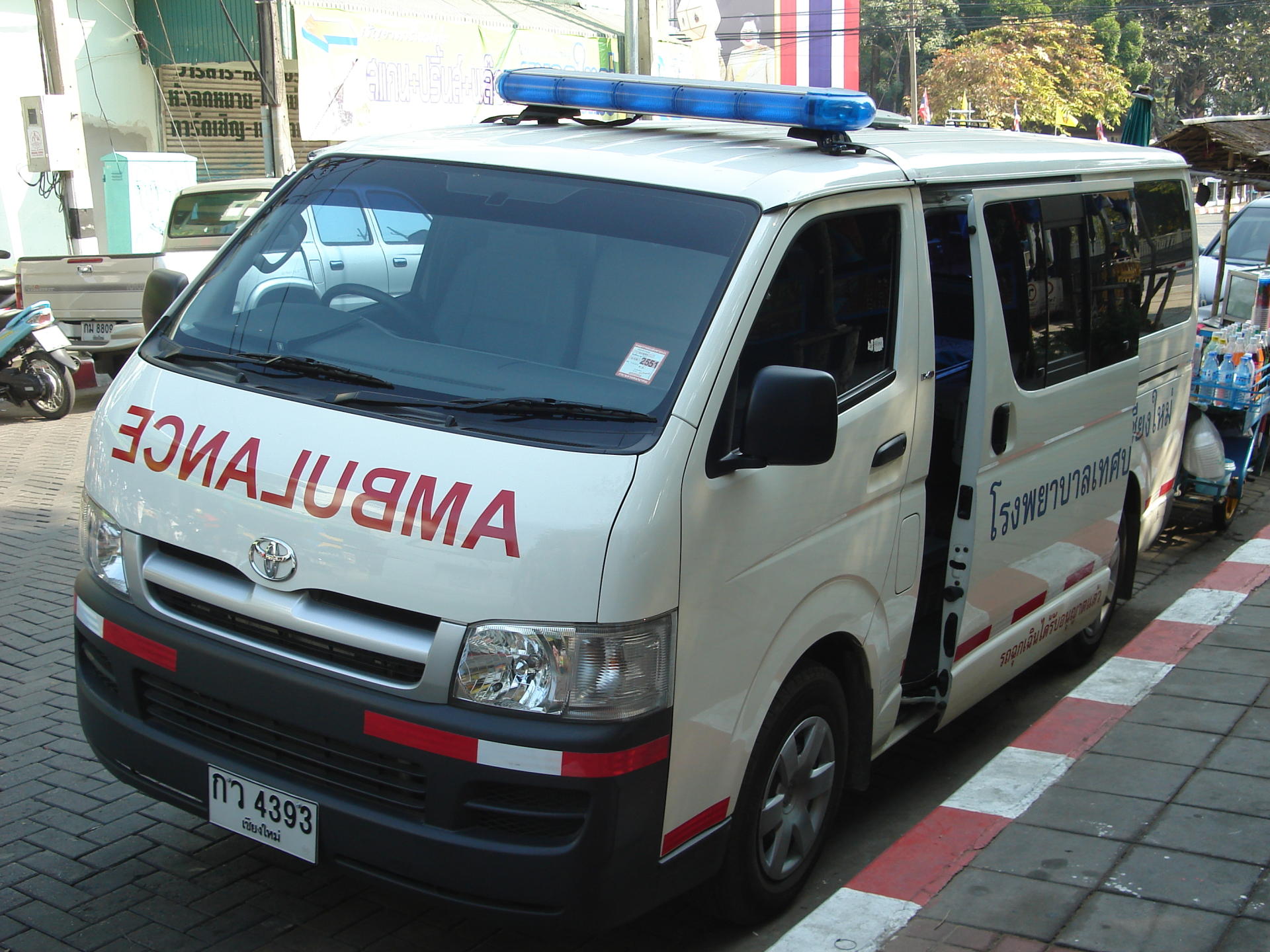 В Таиланде четыре человека погибли в ДТП с микроавтобусом