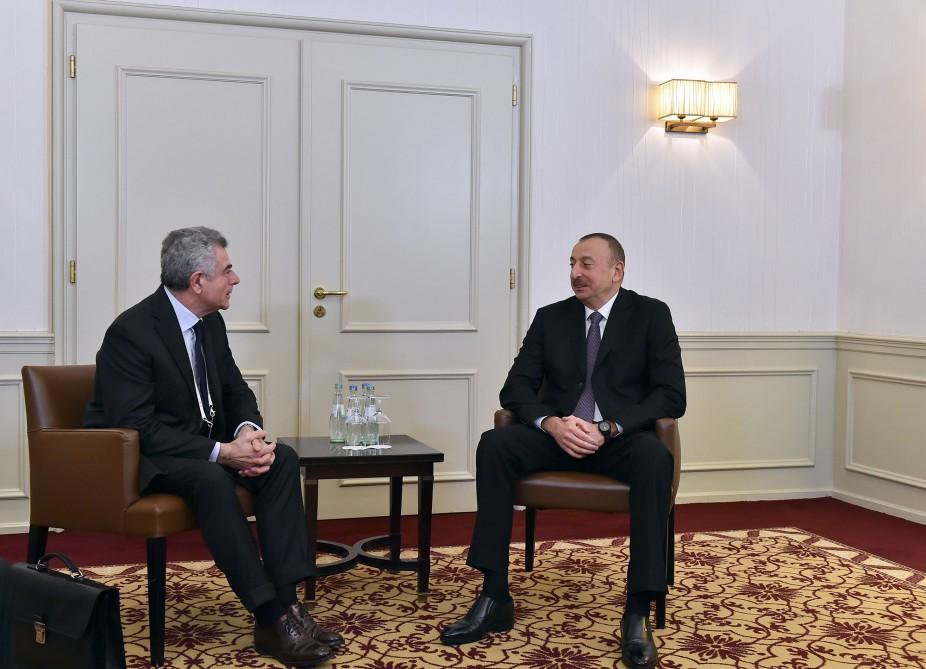 Ilham Aliyev meets with CEO of Leonardo company (PHOTO)