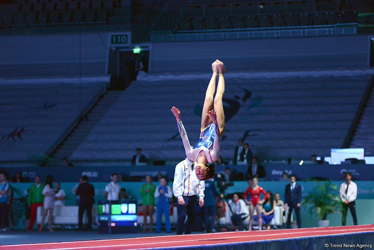 Квалификационные соревнования мужчин и женщин по прыжкам на батуте и тамблингу на Кубке мира FIG в Баку (ФОТОРЕПОРТАЖ)