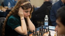 Iran bans woman chess player for not wearing hijab (PHOTO)