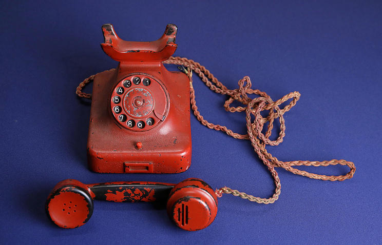 В США более чем за $240 тыс. продан c аукциона личный телефон Гитлера