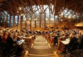Şotlandiya parlamenti boşaldıldı - şübhəli paket göndərilib