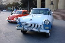 Шейна Гуффогга встретили в Баку парадом ретро-автомобилей (ФОТО)