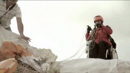 Человек, который не может ходить, но парит в облаках: фильм об уникальном азербайджанце (ФОТО)