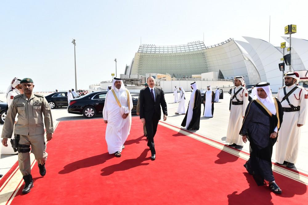 Ilham Aliyev completes official visit to Qatar (PHOTO)