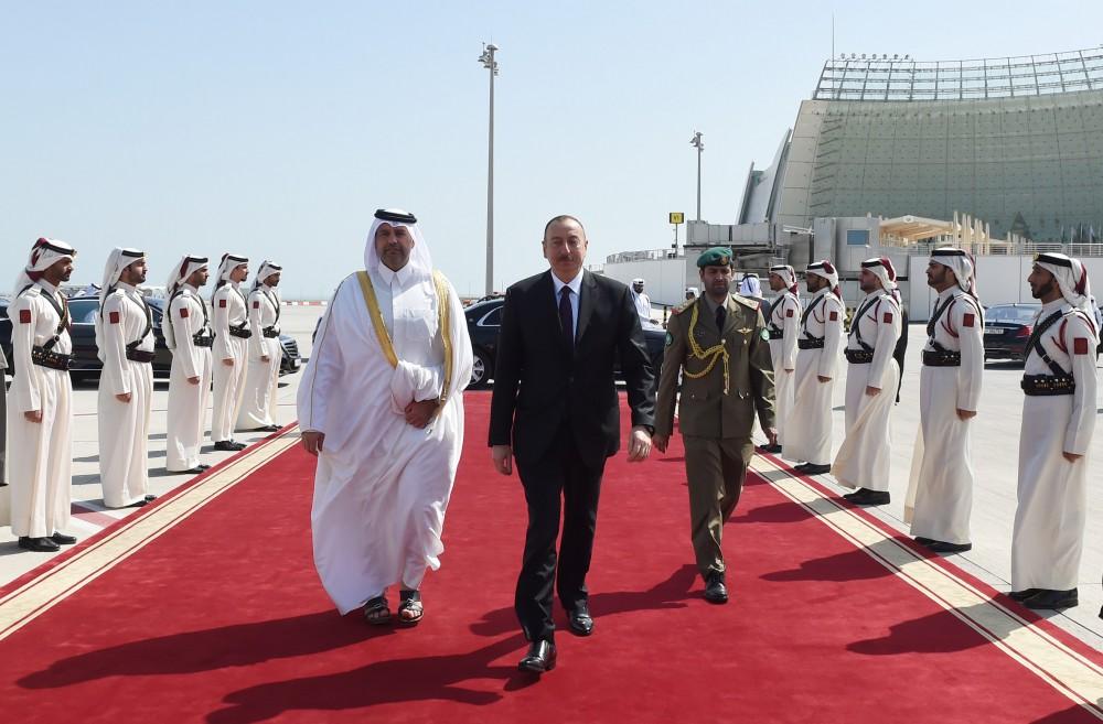 Ilham Aliyev completes official visit to Qatar (PHOTO)