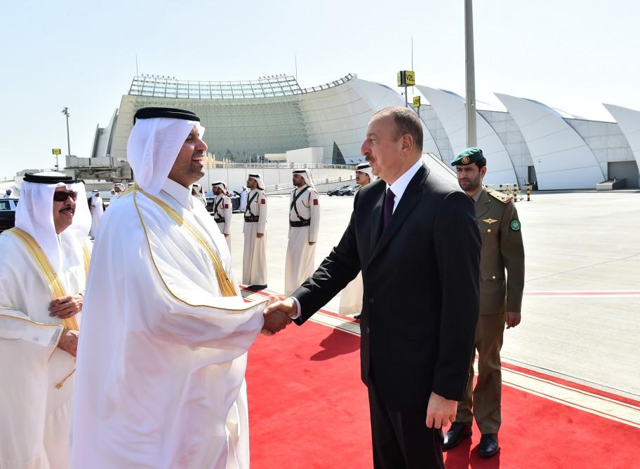 Ilham Aliyev completes official visit to Qatar (PHOTO) (UPDATE)