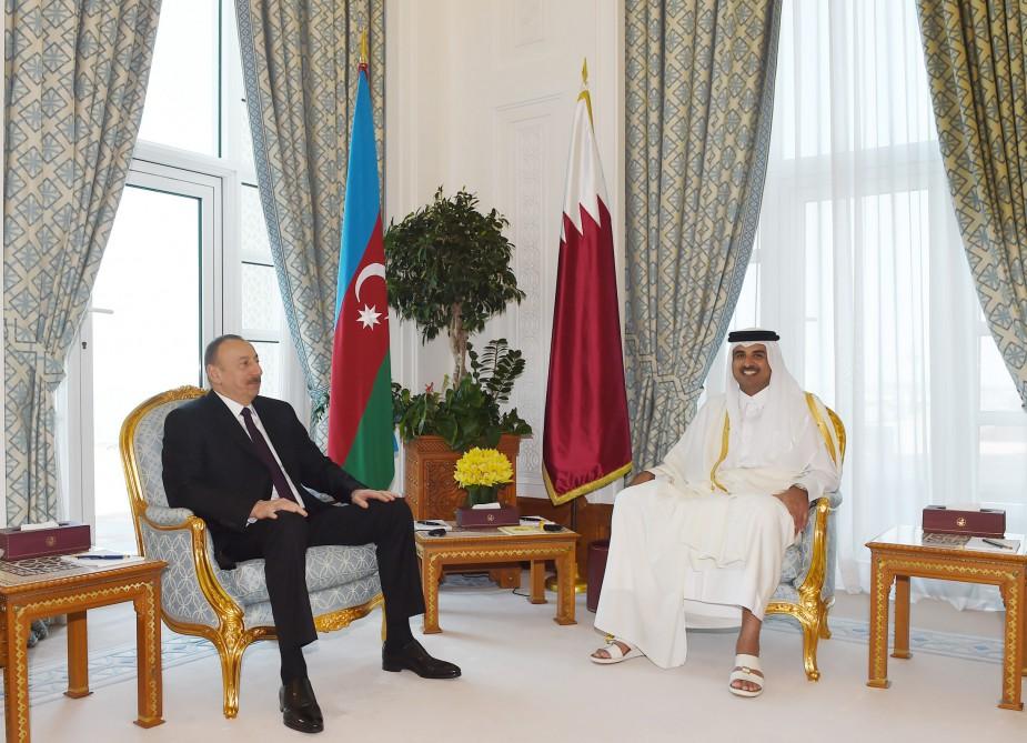 Azerbaijani president, Qatari emir have one-on-one meeting (PHOTO)