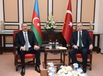 Azerbaijani, Turkish presidents meet in Islamabad (PHOTO)