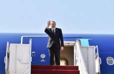 Ilham Aliyev completes visit to Pakistan (PHOTO)