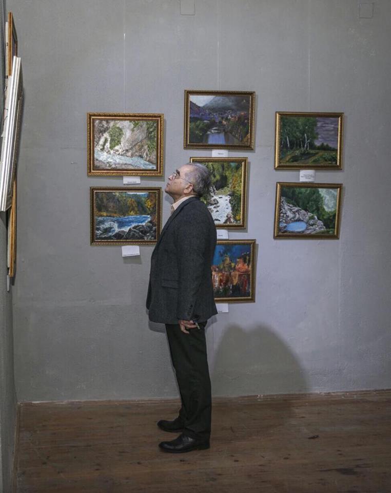 В Баку открылась выставка Бориса Щетинкина "Несовременный взгляд" (ФОТО)