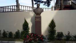 Bakıda məşhur neftçi Nikolay Baybakovun büstü açılıb (FOTO)