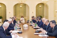 Под председательством Первого вице-президента Азербайджана Мехрибан Алиевой состоялось совещание (ФОТО)