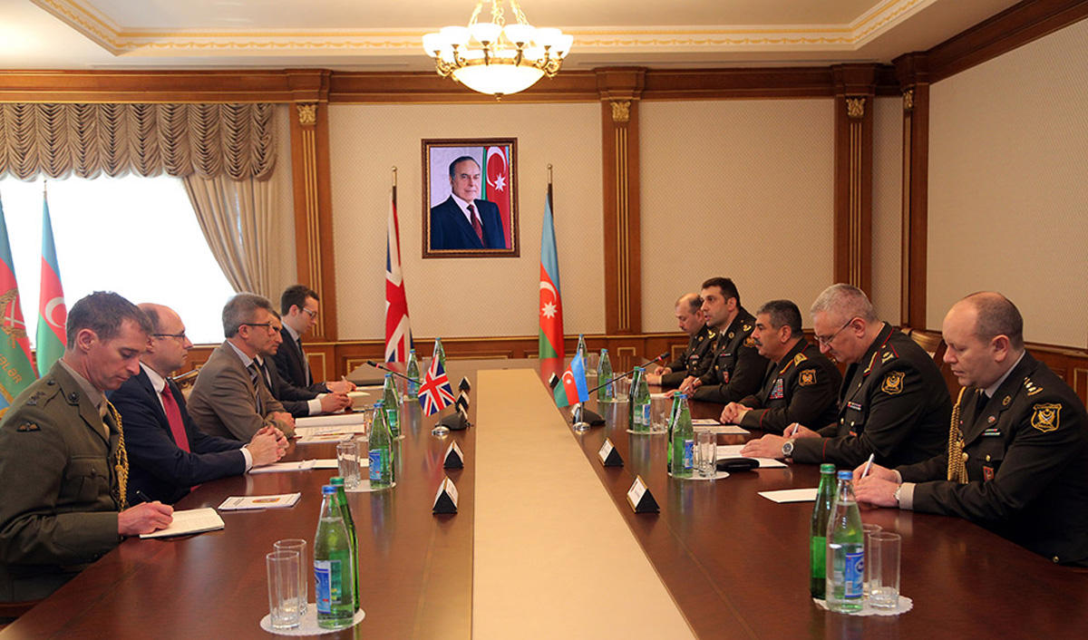 Британия - сторонник решения нагорно-карабахского конфликта на основе резолюций СБ ООН - минобороны