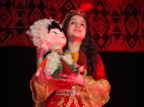 Радостный детский смех и восторг: кукольный театр в Баку отметил профессиональный праздник (ФОТО)