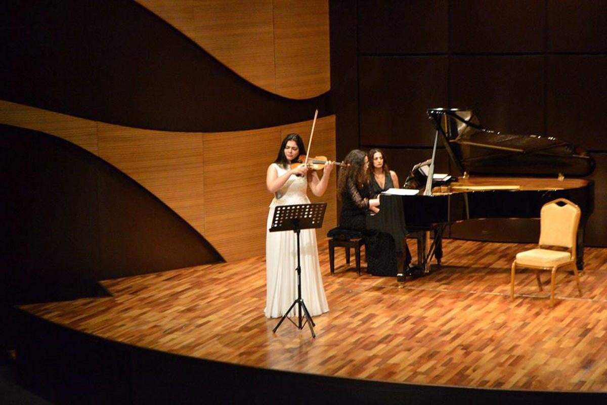 Beynəlxalq Muğam Mərkəzində "Bahar süitası" klassik musiqi axşamı keçirilib (FOTO)