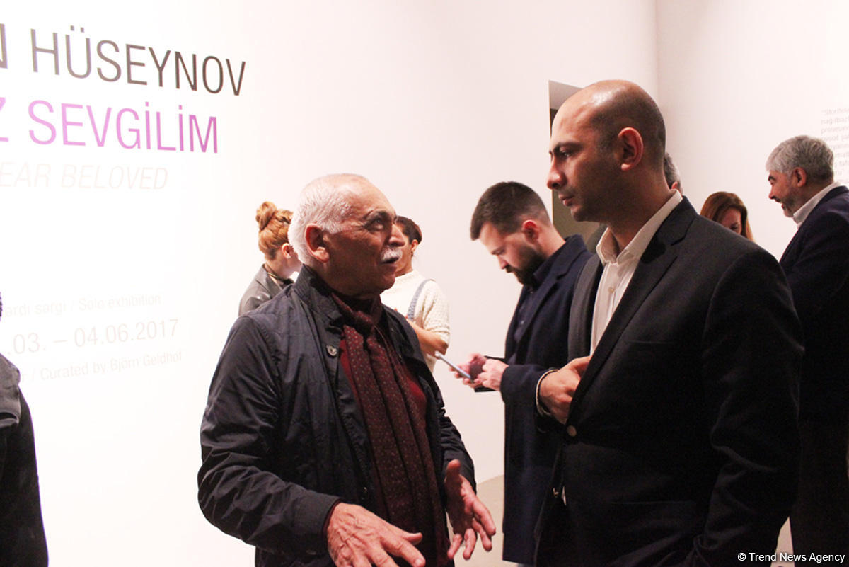 YARAT-da Orxan Hüseynovun "Əziz Sevgilim" adlı ilk iri miqyaslı fərdi sərgisi açılıb (FOTO)