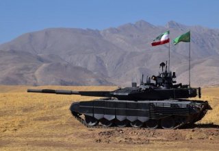 Iran unveils new home-made tank (PHOTO)