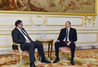 Prezident İlham Əliyev “Total” şirkətinin prezidenti ilə görüşüb