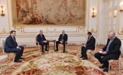 Президент Ильхам Алиев встретился в Париже с исполнительным вице-президентом компании “Airbus”  (ФОТО)