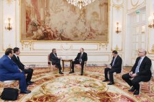 Президент Ильхам Алиев встретился в Париже с главным вице-президентом компании “Thales lnternational” (ФОТО)
