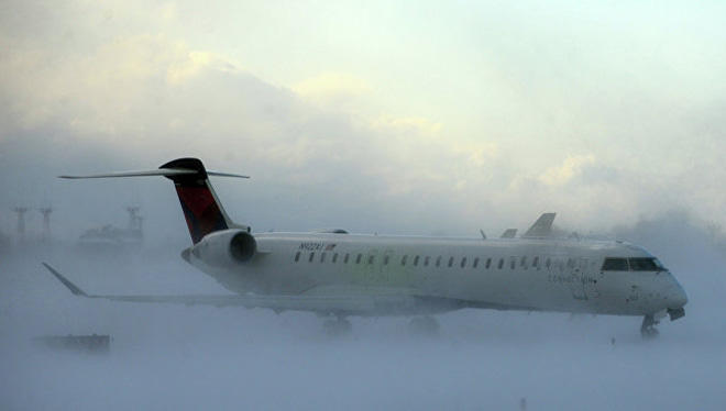 Аэропорты Нью-Йорка постепенно возобновят авиасообщение с 30 января после снегопада