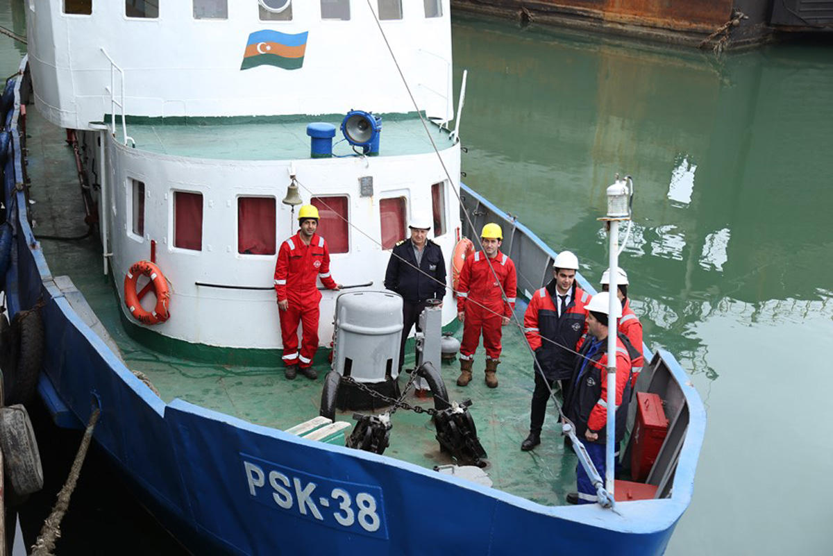 Sərnişin gəmisi istismara qaytarılıb (FOTO)