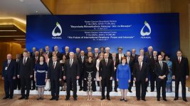 Azerbaijani president, first lady taking part in V Global Baku Forum (PHOTO)