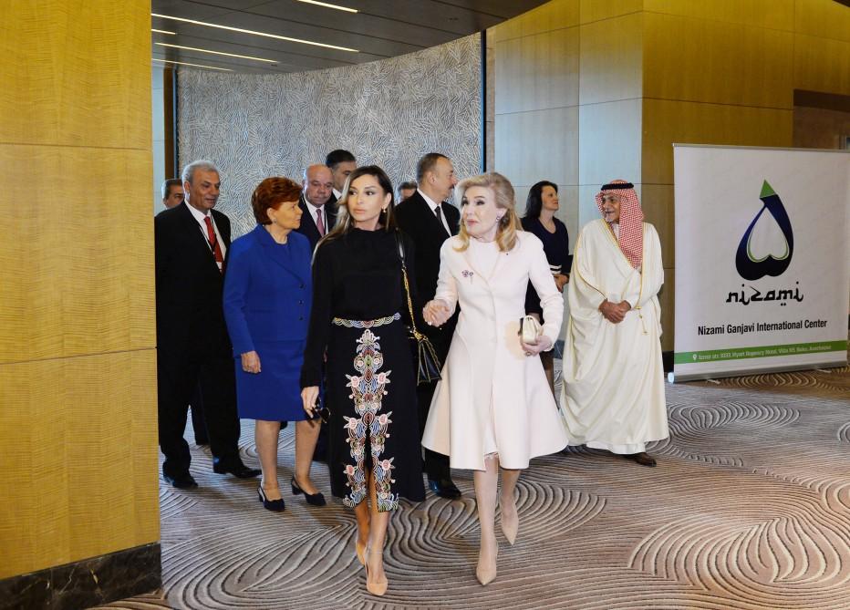 Azerbaijani president, first lady taking part in V Global Baku Forum (PHOTO)