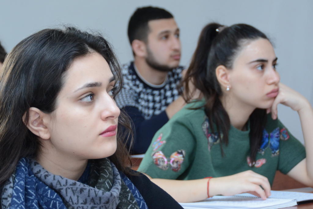 Студенты  UNEC слушают лекции польских профессоров (ФОТО)