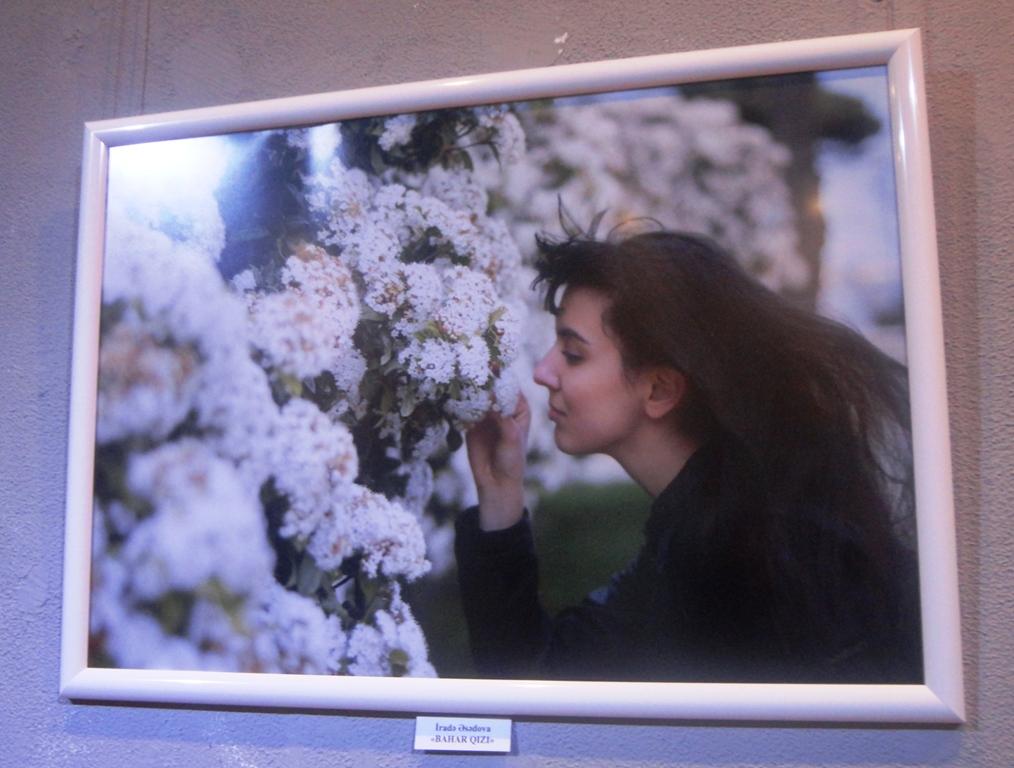 Время ярких цветов и романтики: открытие выставки Baku. Spring. Love (ФОТО)