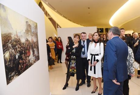 Azerbaijan`s First Vice-President Mehriban Aliyeva attends opening of exhibition as part of Days of Hungary (PHOTO)
