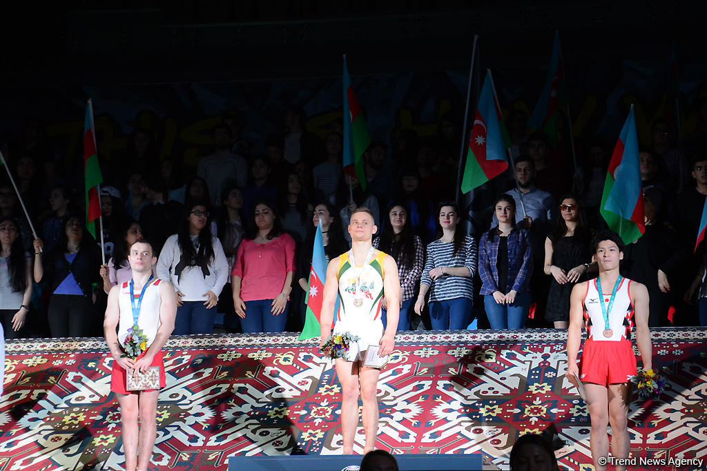В Баку прошла церемония награждения победителей и призеров первого дня финалов Кубка мира по спортивной гимнастике (ФОТО)