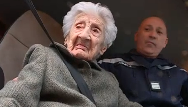 112 yaşlı qadına ad günü hədiyyəsi - Yanğınsöndürən maşın (FOTO)