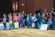 В Баку прошла благотворительная акция "Напиши желание – получи подарок" (ФОТО)