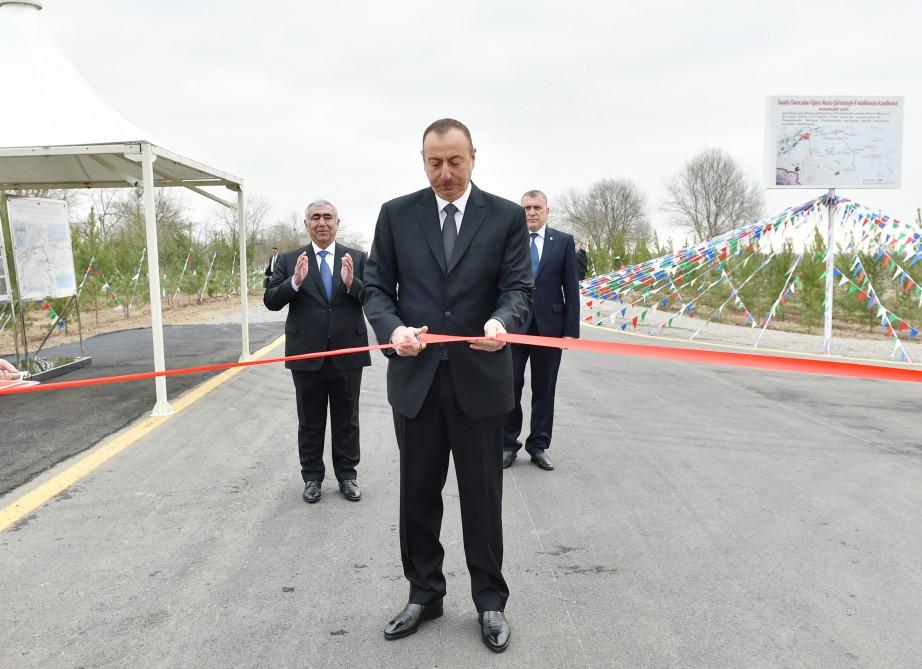 Президент Ильхам Алиев принял участие в открытии автодороги в Саатлинском районе (ФОТО) (версия 2)