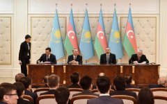 Azerbaijan, Kazakhstan sign documents (PHOTO)