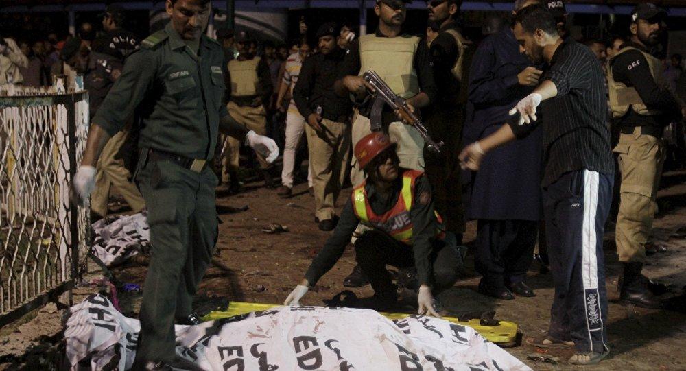 Lahorda intiharçı-terrorçu partladı - 6 ölü, 22 yaralı (YENİLƏNİB)