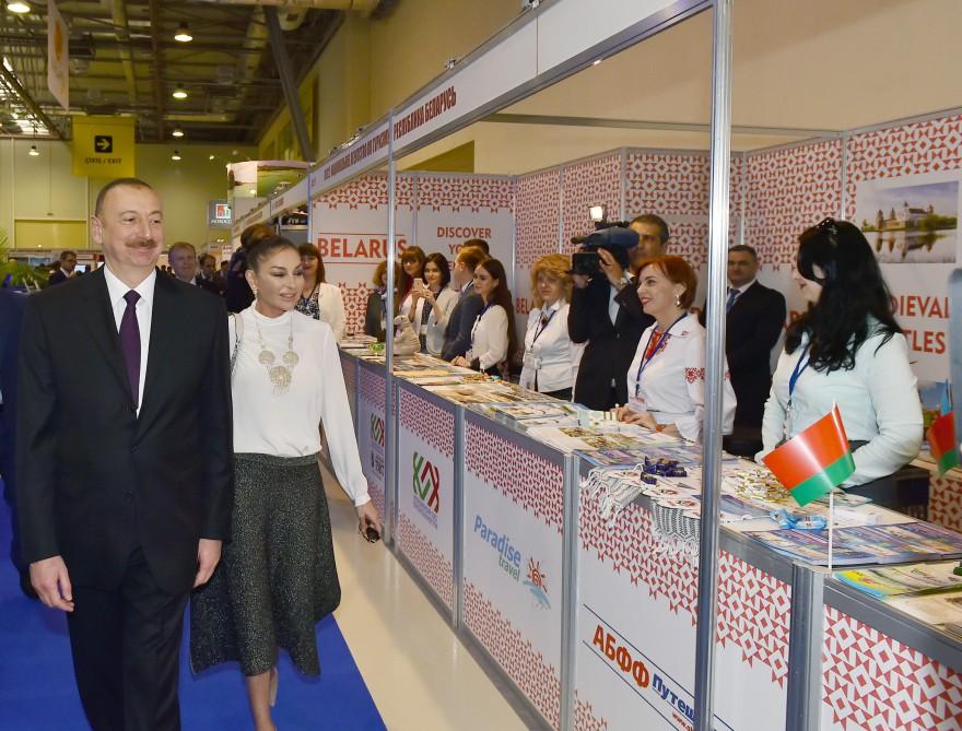 Президент Ильхам Алиев и Первая леди Мехрибан Алиева ознакомились с XVI Азербайджанской международной выставкой туризма и путешествий (ФОТО)