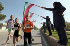 Iran holds 1st Int'l marathon, separating men and women (PHOTO)