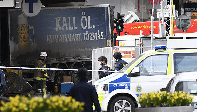 Полиция опровергла сообщения о задержании водителя грузовика в Стокгольме