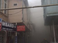 Пожар в жилом здании в центре Баку потушен (ФОТО) (Обновлено)