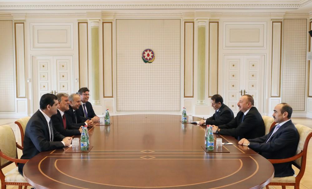 Cumhurbaşkanı Aliyev Abdullah Gül'ü kabul etti