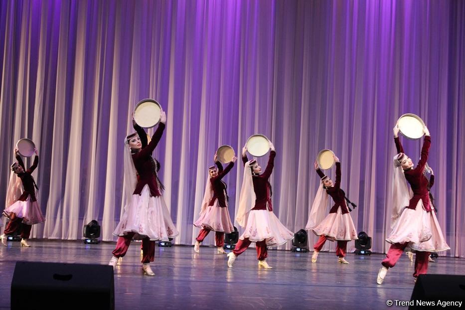 Гостям Исламиады представлено музыкальное и танцевальное искусство Азербайджана (ФОТО) - Gallery Image