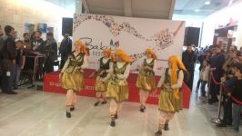 Musiqi məktəblərinin Bakı Şopinq Festivalında iştirakı davam edir (FOTO)