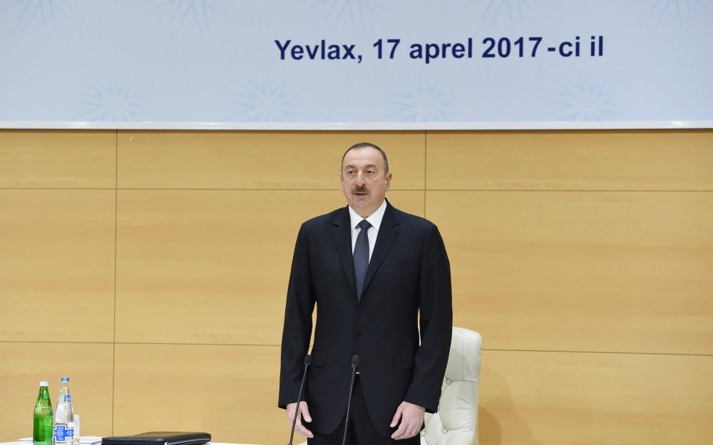 Ilham Aliyev chairs republican conference of non-oil exporters (PHOTO)