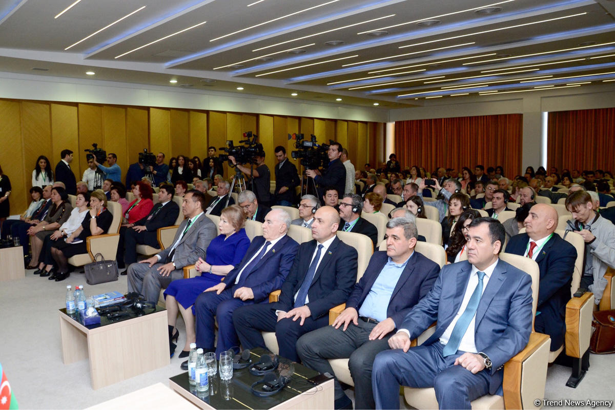 Bakıda Qafqazşünasların Birinci Beynəlxalq Forumu keçirilir (FOTO)