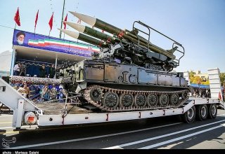 Iranian army showcases its military equipment (PHOTO)