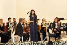 Tofiq Quliyev adına musiqi məktəbinin hesabat konserti keçirilib (FOTO)